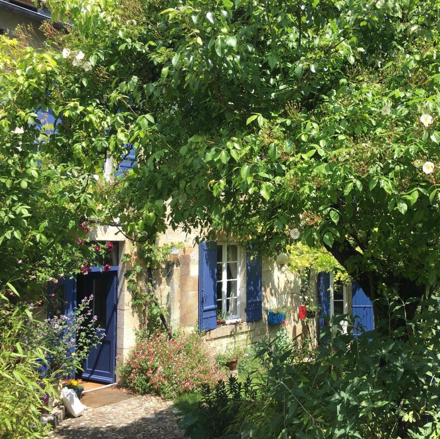 Grange Bleuet Bed & Breakfast Aubeterre-sur-Dronne Eksteriør bilde