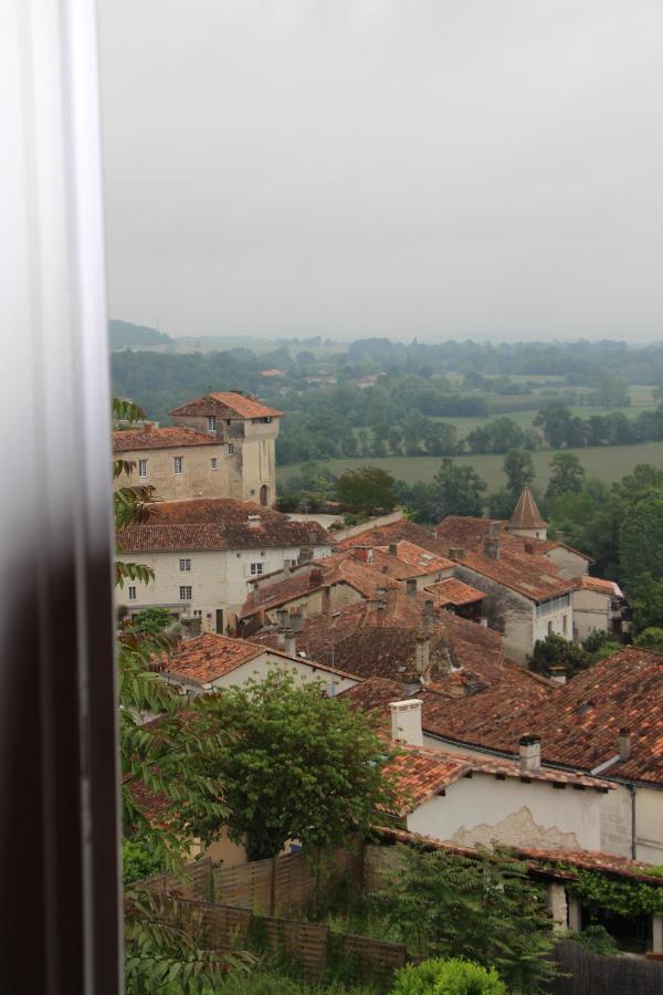 Grange Bleuet Bed & Breakfast Aubeterre-sur-Dronne Eksteriør bilde